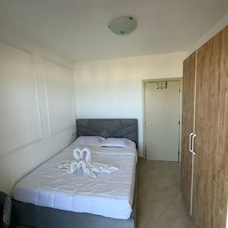 By Comfort Apartment