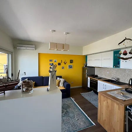 Apartmán By Comfort 4*