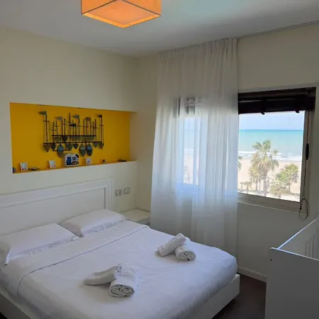 Apartament By Comfort Golem (Tirana)